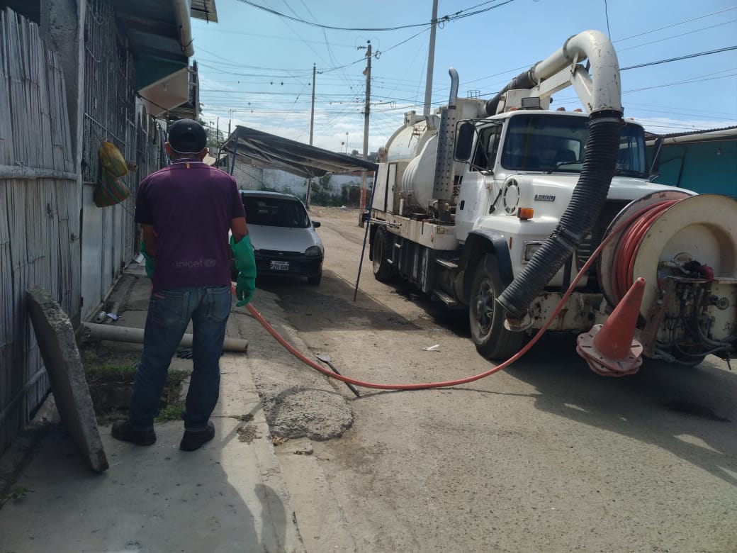 Mantenimiento En Red De Aguas Servidas